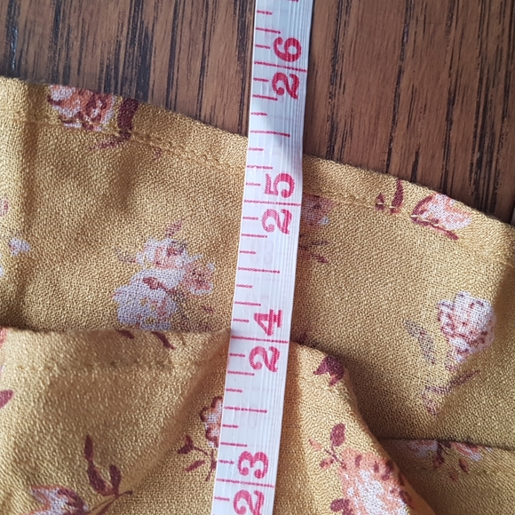 Lucky Brand Floral Peplum Faux Wrap Top Size L - Picture 9 of 16